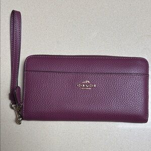 Coach Mulberry Leather Wristlet